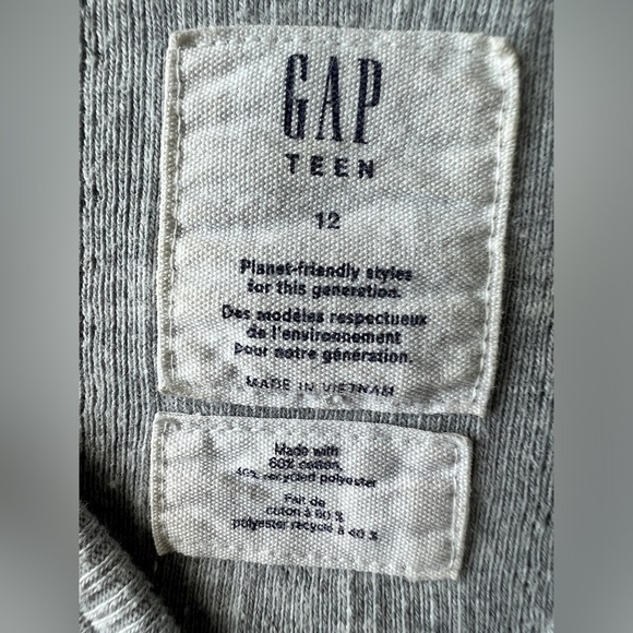 Gap Womens Grey Cropped Button Up Short Sleeve Ruffle Trim Knit Crop Top - Picture 3 of 6